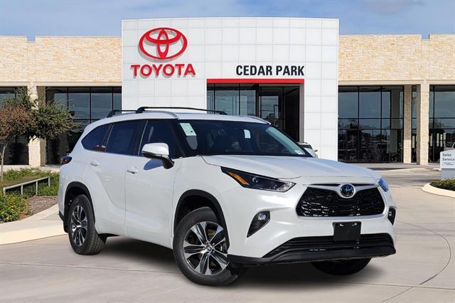 new 2025 Toyota Highlander car, priced at $49,802
