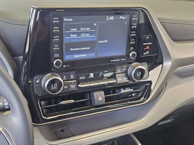 used 2020 Toyota Highlander car, priced at $29,991