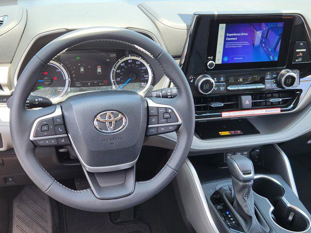 new 2025 Toyota Highlander Hybrid car, priced at $50,231