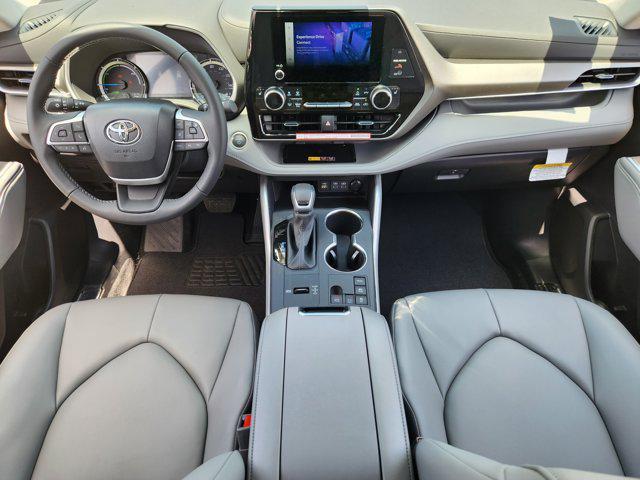new 2025 Toyota Highlander Hybrid car, priced at $50,231