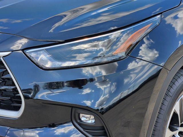 new 2025 Toyota Highlander Hybrid car, priced at $50,231