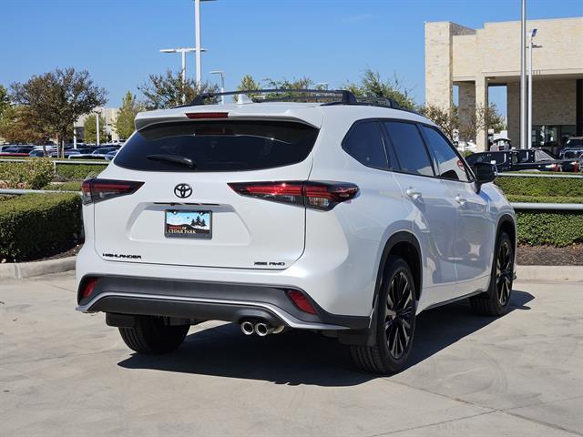 new 2025 Toyota Highlander car, priced at $51,137