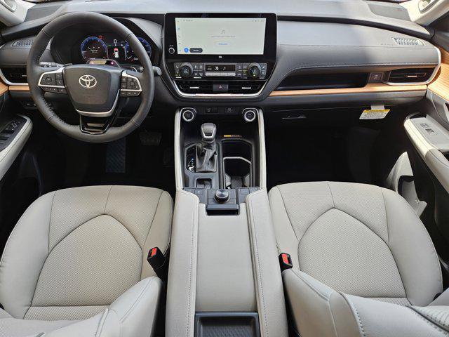 used 2025 Toyota Grand Highlander car, priced at $59,962