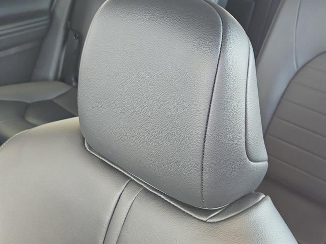 used 2025 Toyota Highlander car, priced at $42,499