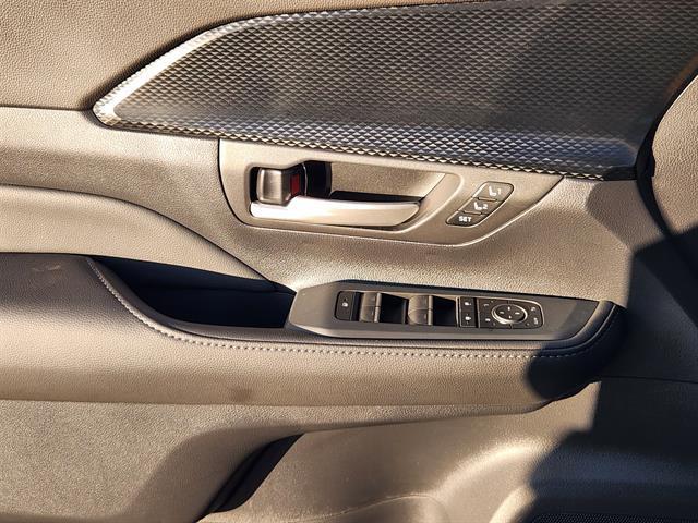 new 2026 Toyota Grand Highlander Hybrid car, priced at $65,542