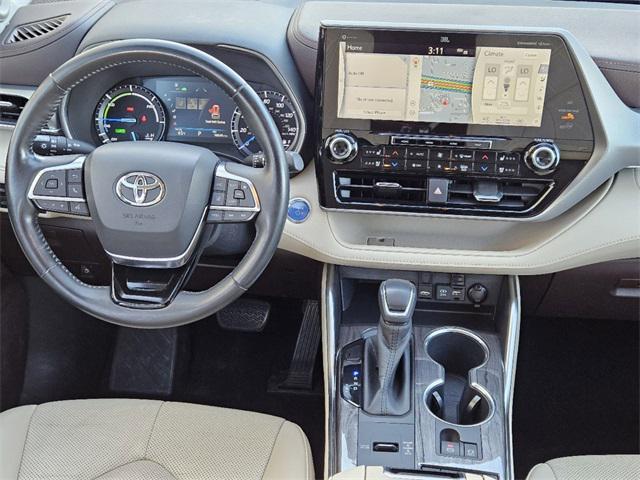 used 2020 Toyota Highlander Hybrid car, priced at $38,241