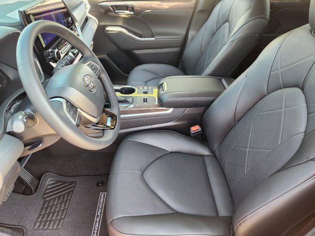 new 2025 Toyota Highlander Hybrid car, priced at $58,563