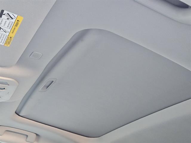 used 2021 Toyota Highlander Hybrid car, priced at $26,998