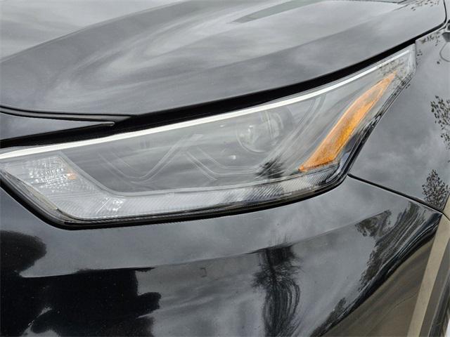 used 2023 Toyota Highlander car, priced at $32,498