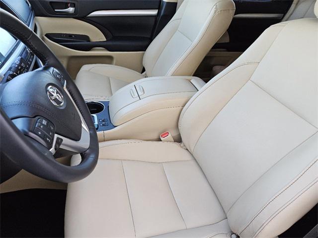 used 2019 Toyota Highlander car, priced at $22,991