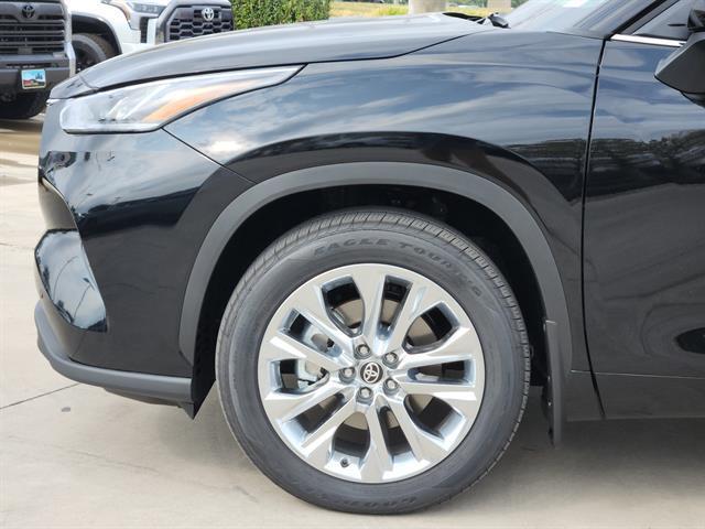 new 2026 Toyota Highlander car, priced at $52,103