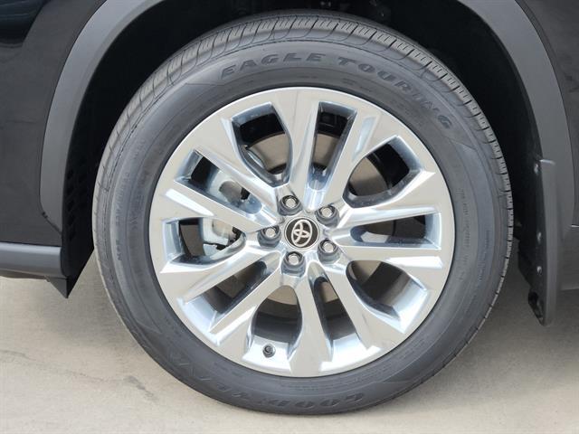 new 2026 Toyota Highlander car, priced at $52,103