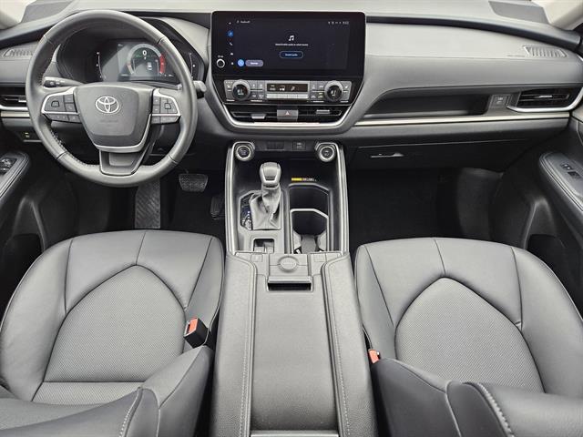 used 2025 Toyota Grand Highlander car, priced at $44,991