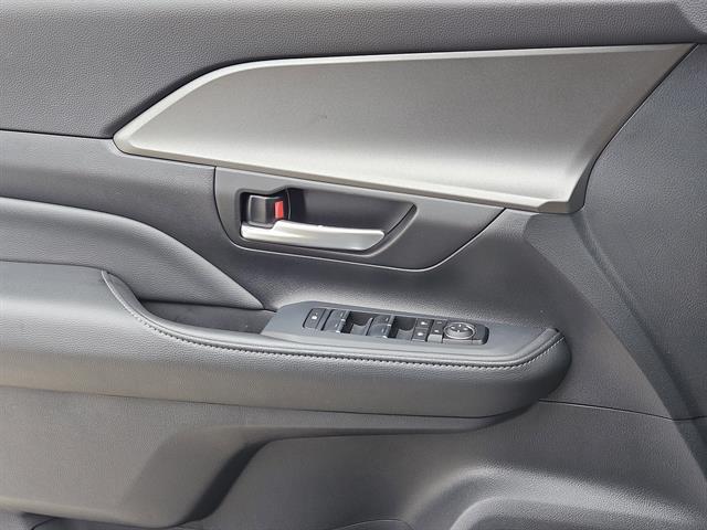 used 2025 Toyota Grand Highlander car, priced at $44,991