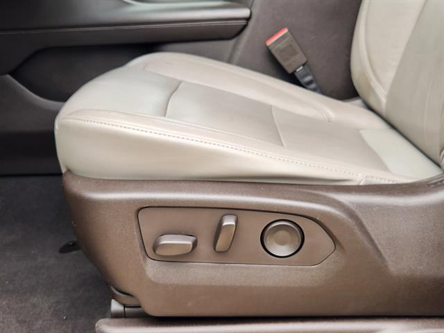 used 2021 Chevrolet Suburban car, priced at $30,998