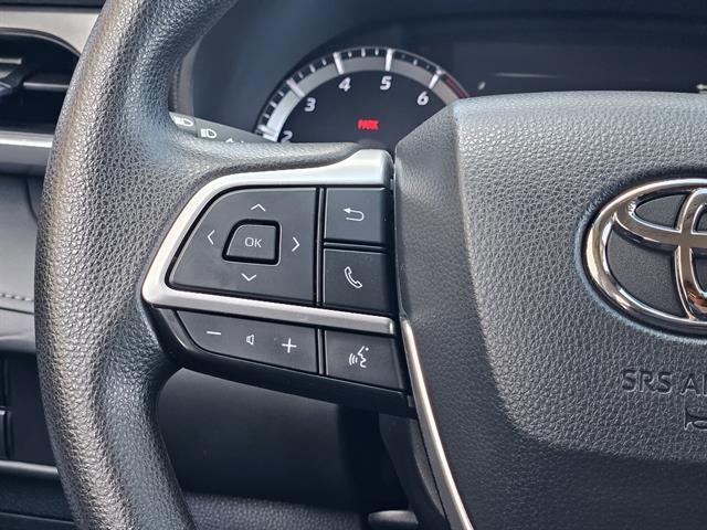 used 2023 Toyota Highlander car, priced at $35,372