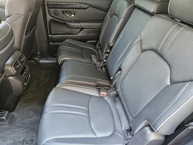 used 2023 Honda Pilot car, priced at $41,992