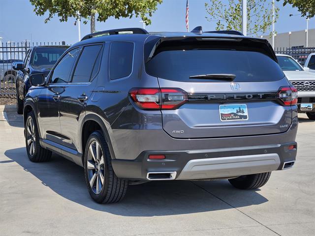 used 2023 Honda Pilot car, priced at $41,992