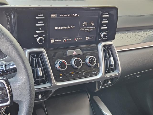 used 2023 Kia Sorento car, priced at $22,326