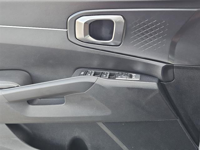 used 2023 Kia Sorento car, priced at $22,326