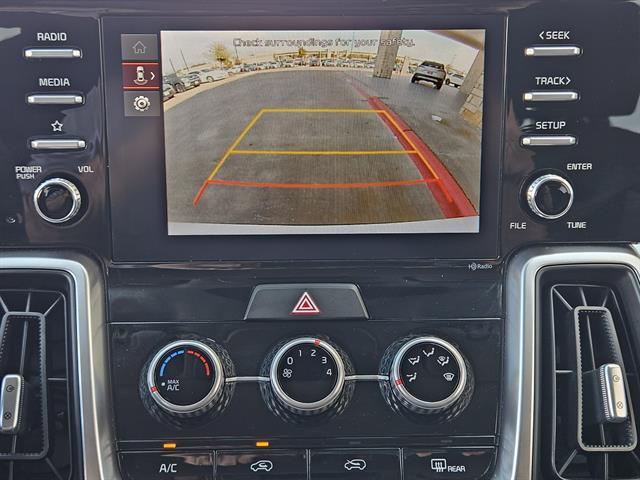 used 2023 Kia Sorento car, priced at $22,326