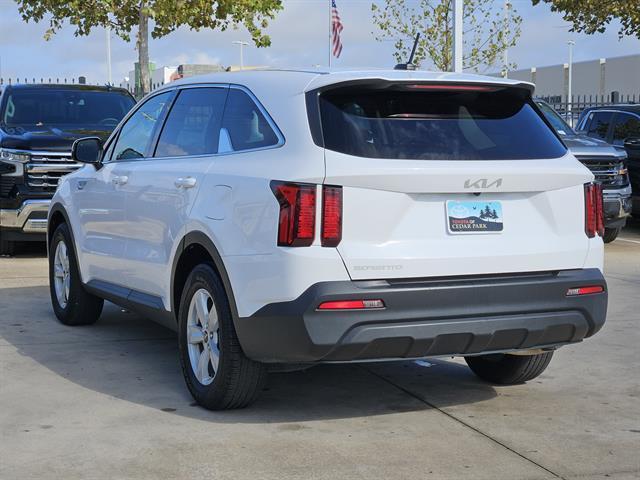 used 2023 Kia Sorento car, priced at $22,326