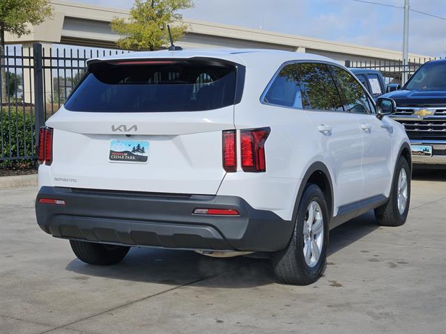 used 2023 Kia Sorento car, priced at $22,326