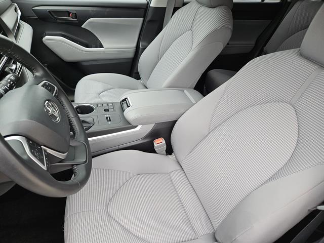 used 2023 Toyota Highlander Hybrid car, priced at $39,871