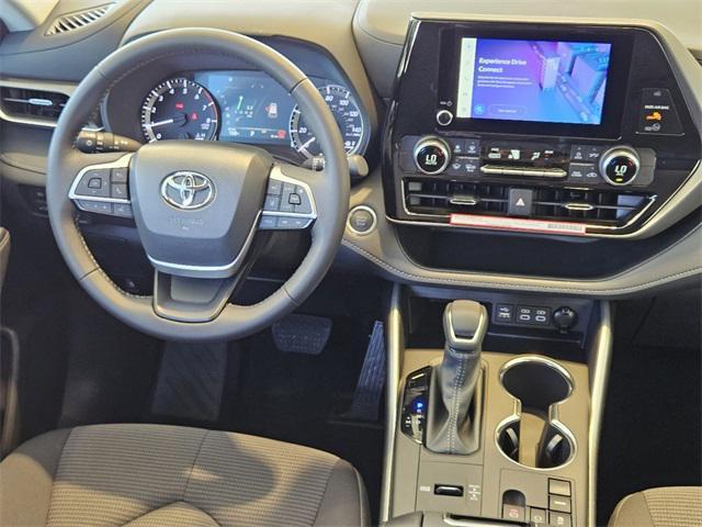 used 2024 Toyota Highlander car, priced at $41,243