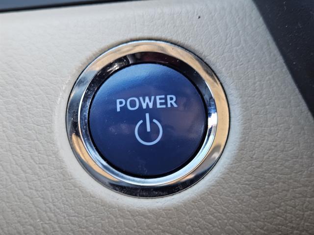 used 2020 Toyota Camry Hybrid car, priced at $20,991