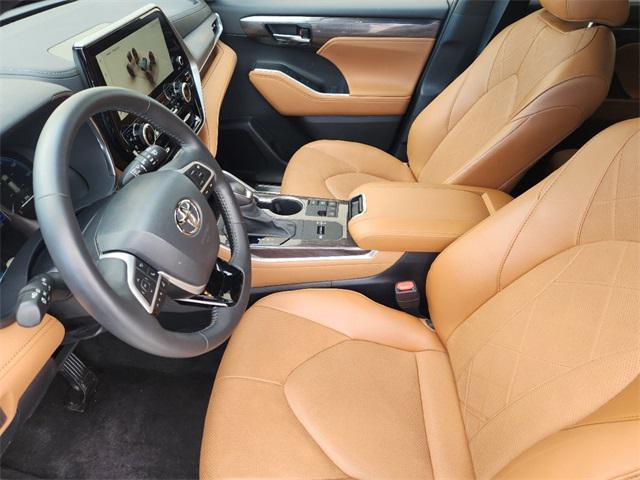 used 2024 Toyota Highlander Hybrid car, priced at $52,939