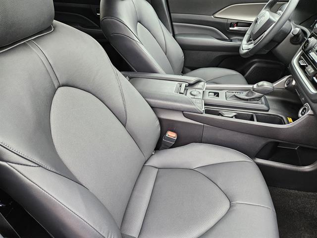 used 2025 Toyota Grand Highlander car, priced at $45,691