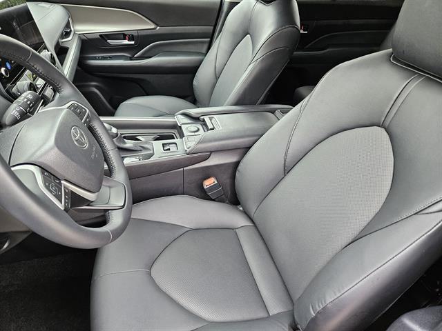 used 2025 Toyota Grand Highlander car, priced at $45,691