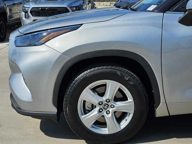 used 2024 Toyota Highlander car, priced at $34,799