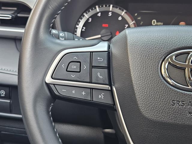 used 2024 Toyota Highlander car, priced at $34,799