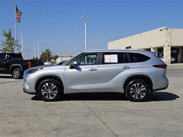 used 2023 Toyota Highlander car, priced at $36,327