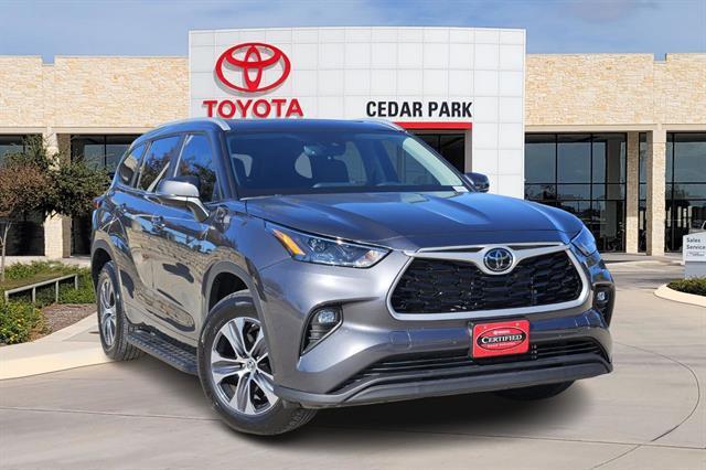 used 2023 Toyota Highlander car, priced at $44,255