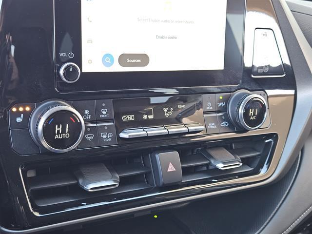used 2023 Toyota Highlander car, priced at $44,255