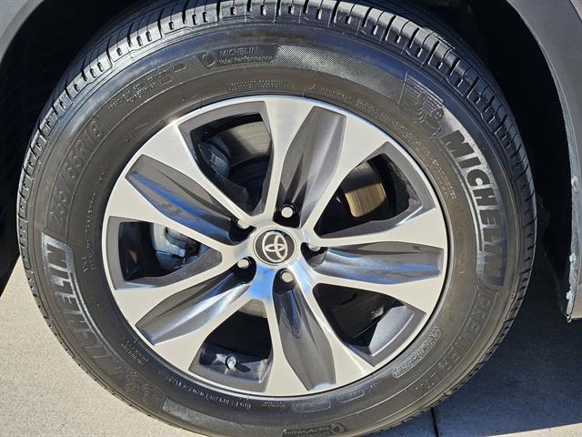 used 2023 Toyota Highlander car, priced at $44,255