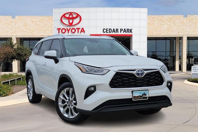 used 2023 Toyota Highlander Hybrid car, priced at $40,888