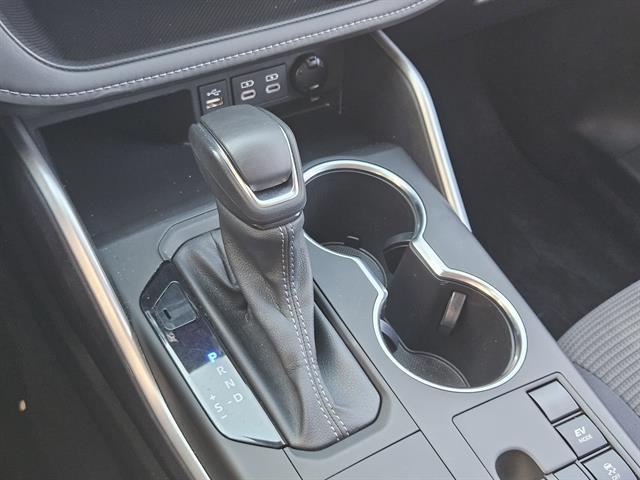 used 2023 Toyota Highlander Hybrid car, priced at $35,491