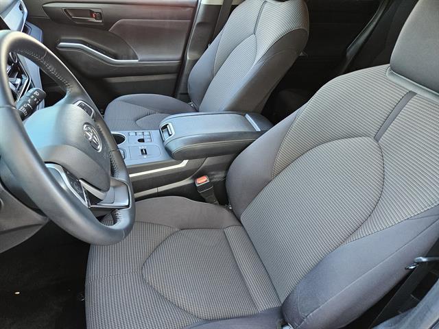 used 2023 Toyota Highlander Hybrid car, priced at $35,491