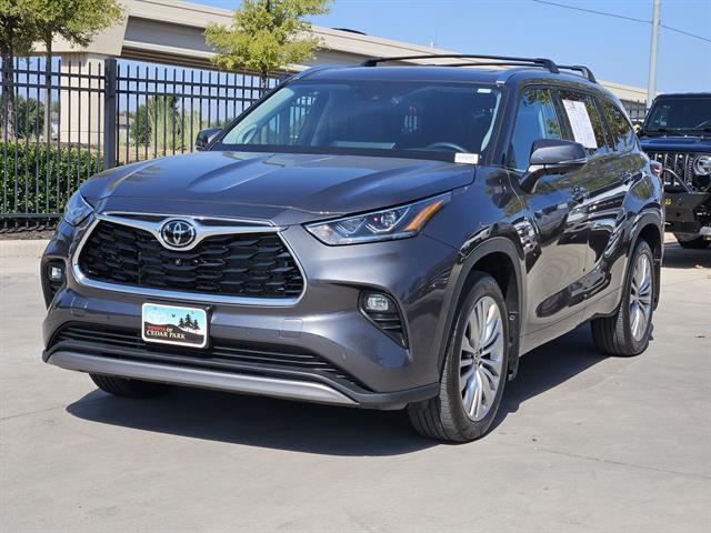 used 2024 Toyota Highlander car, priced at $47,991