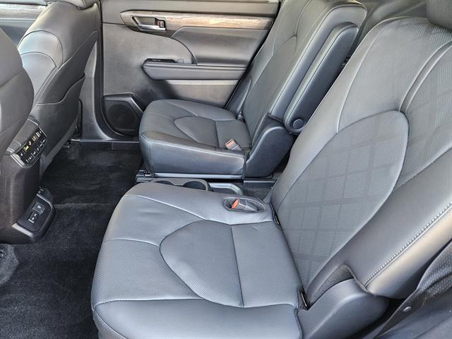 used 2024 Toyota Highlander car, priced at $47,991