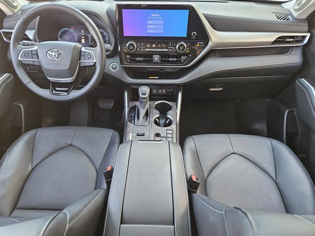 used 2024 Toyota Highlander car, priced at $47,991