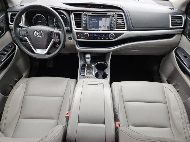 used 2018 Toyota Highlander car, priced at $21,878