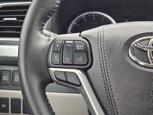 used 2018 Toyota Highlander car, priced at $21,878