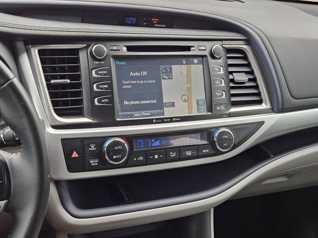 used 2018 Toyota Highlander car, priced at $21,878
