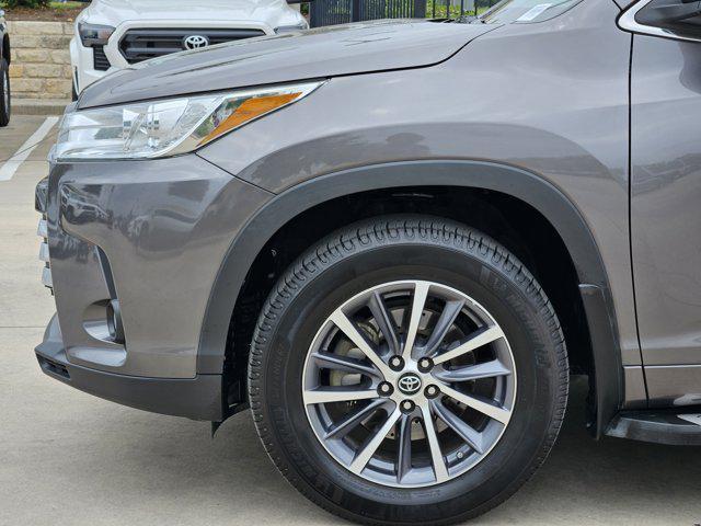 used 2018 Toyota Highlander car, priced at $21,878