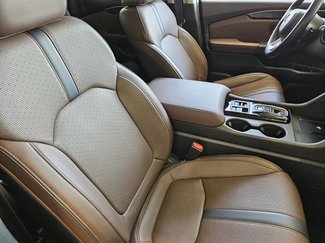used 2023 Honda Pilot car, priced at $38,495